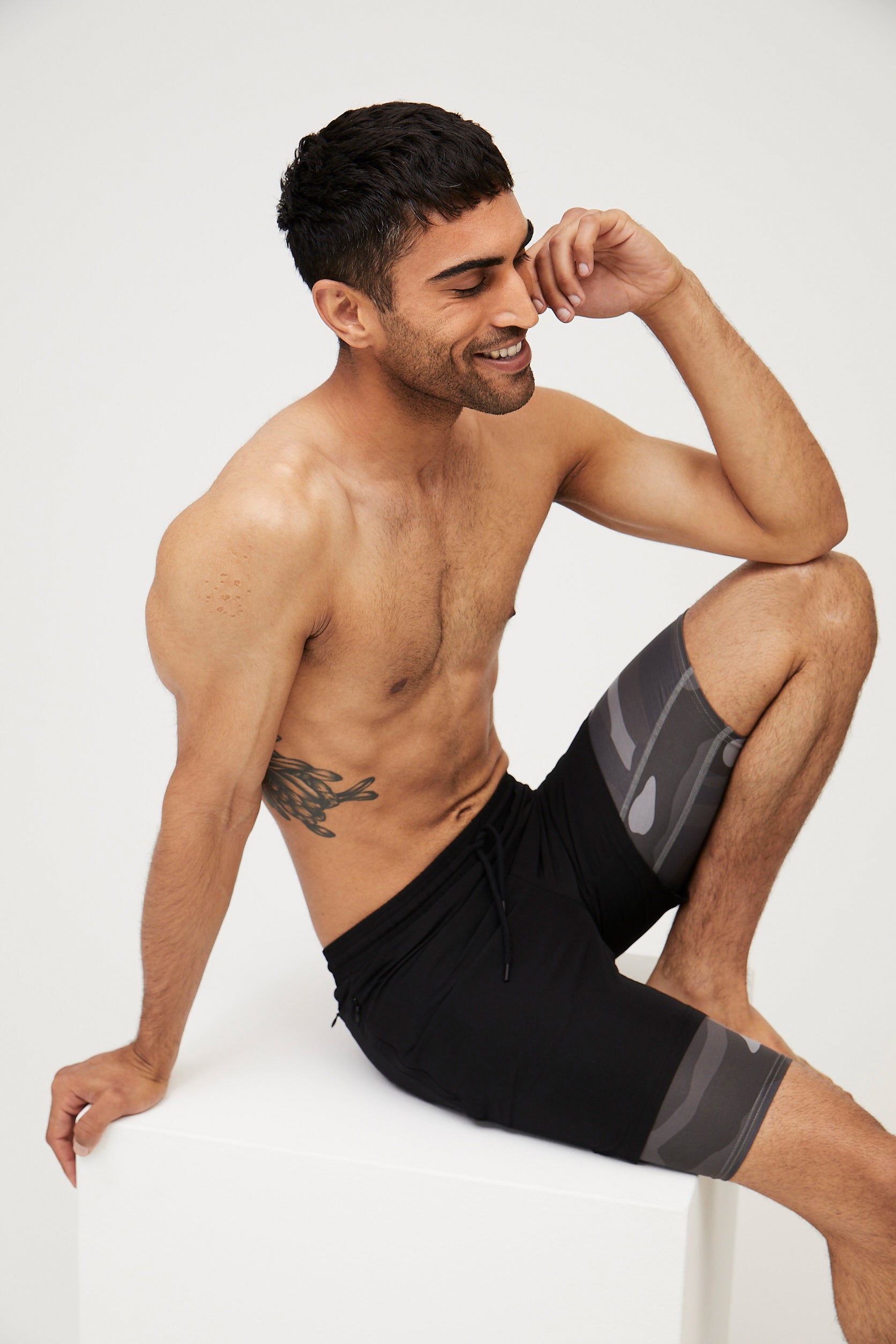 Unity Shorts Camo Grey | Hey Honey Yoga & Active Wear